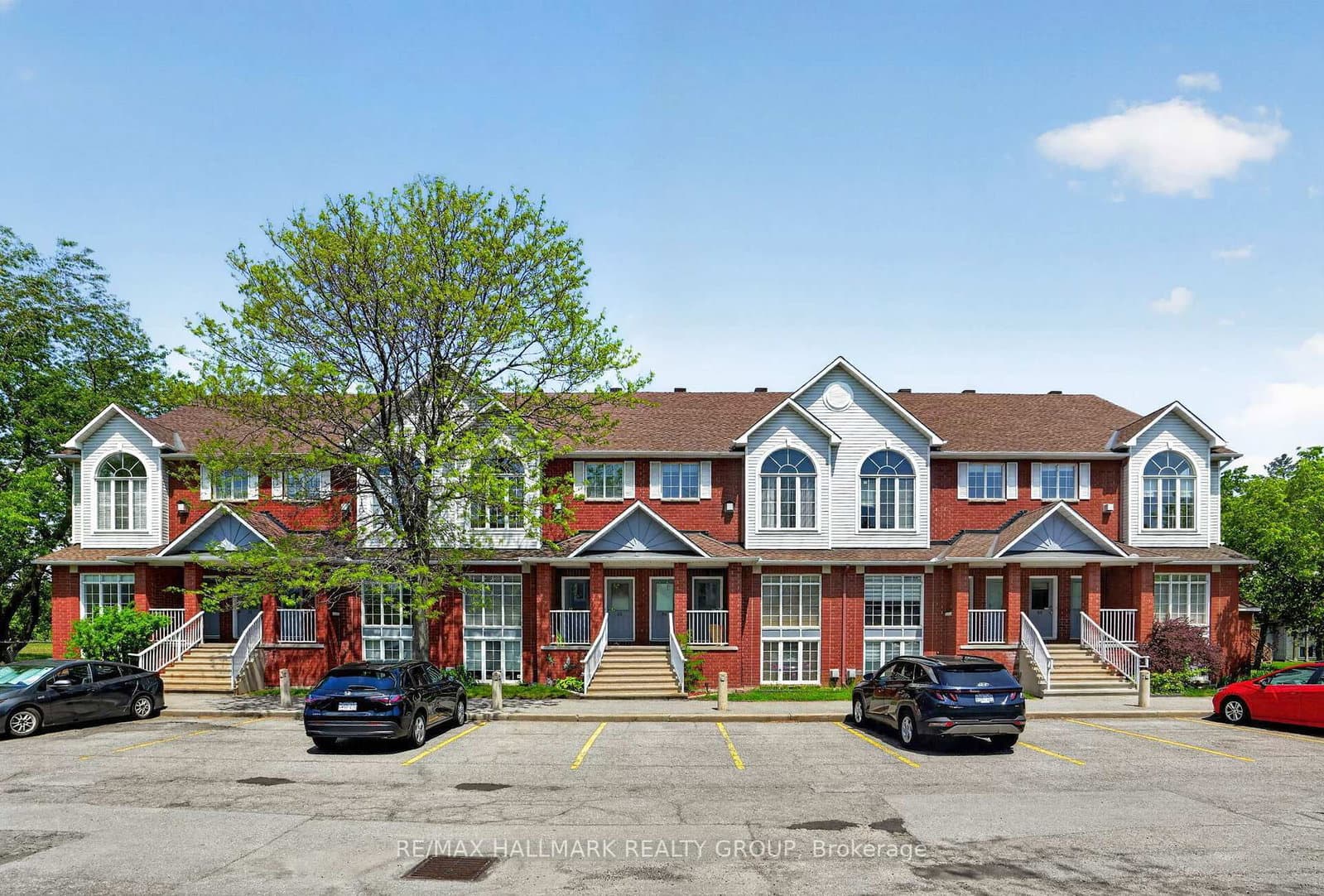 62 Briston Private, Ottawa, ON — photo 2