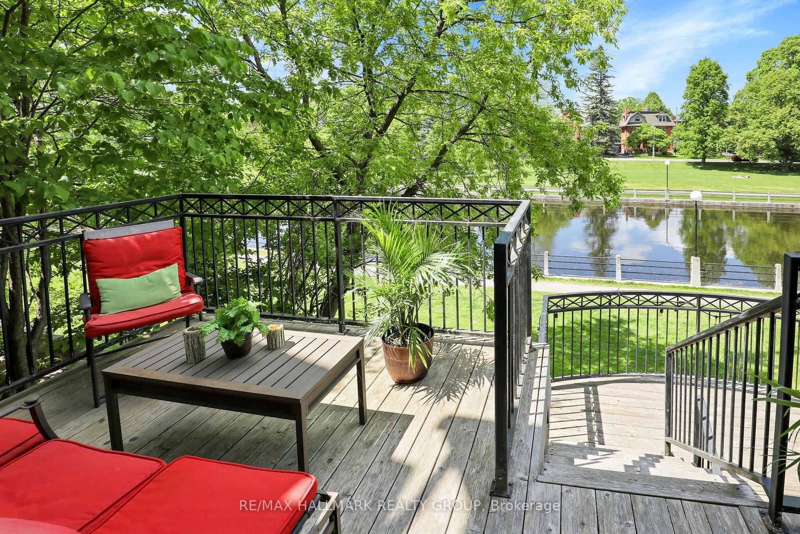 49B First Avenue, Ottawa, ON