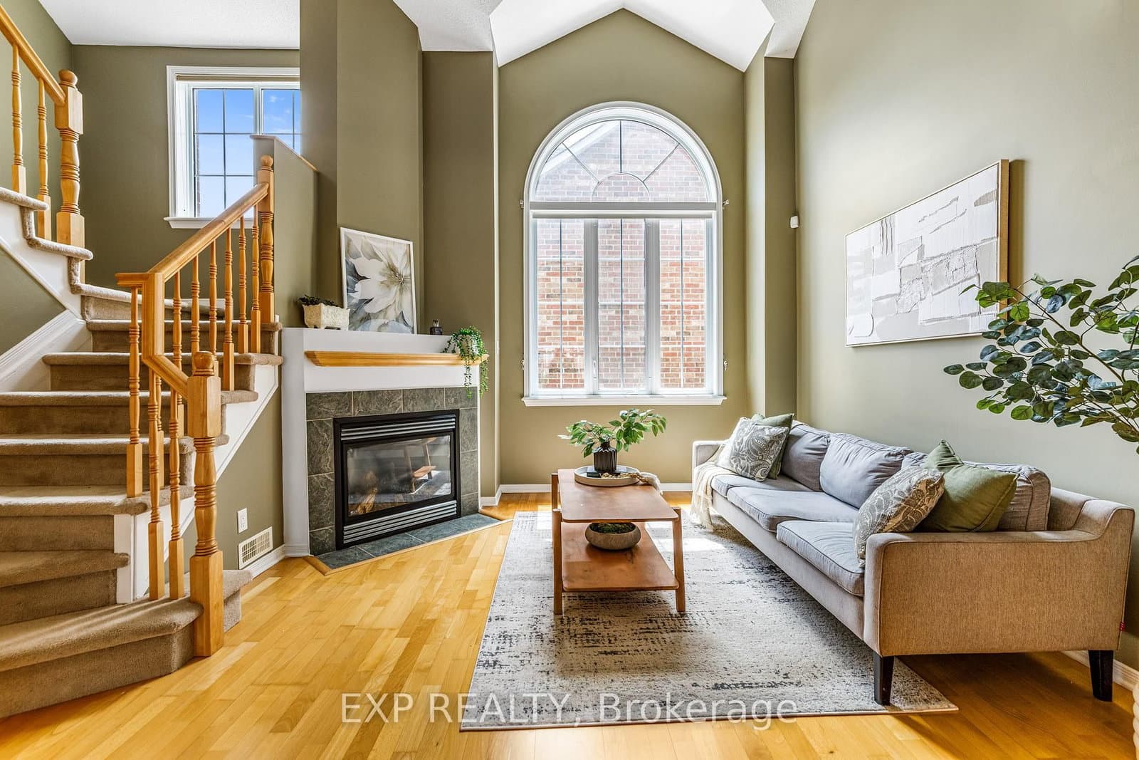 102 Gatestone Private, Ottawa, ON — photo 3