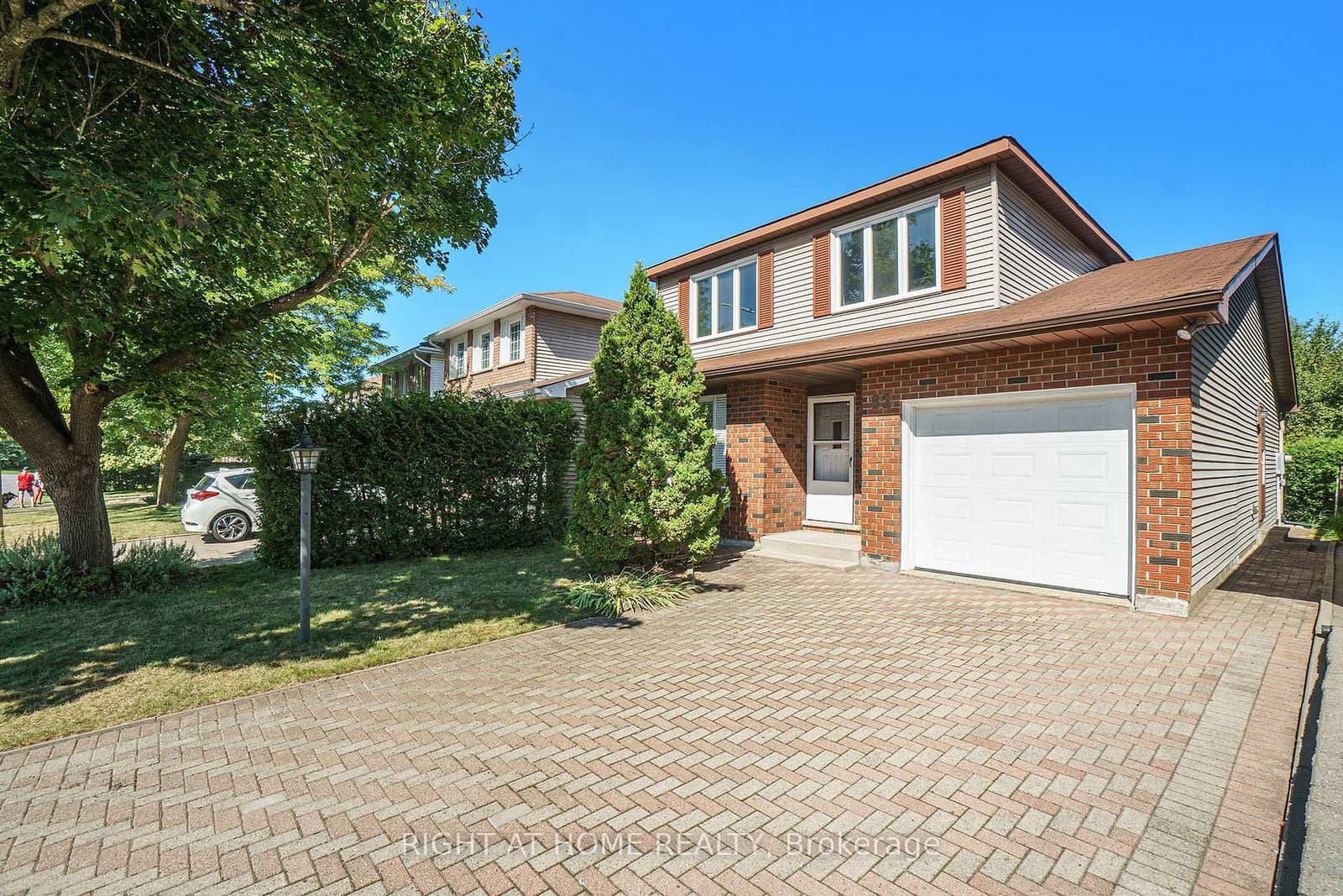 82 Nestow Drive, Ottawa, ON — photo 2