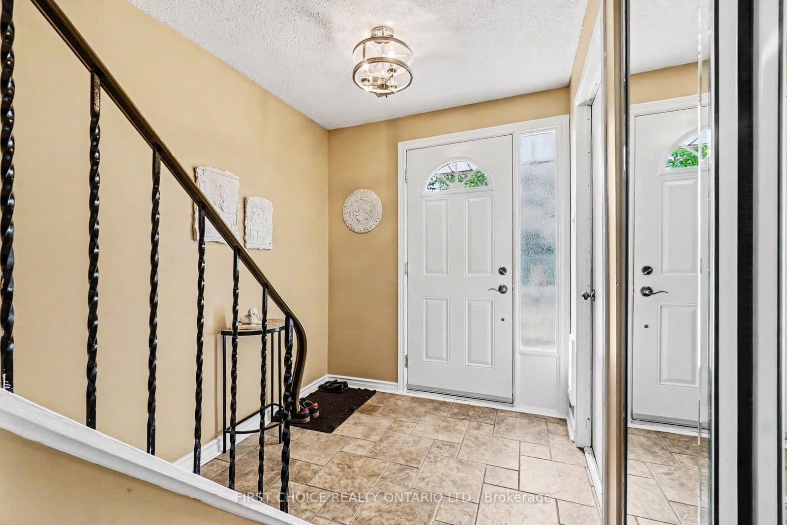 34 - 1793 Axminster Court, Ottawa, ON — photo 2