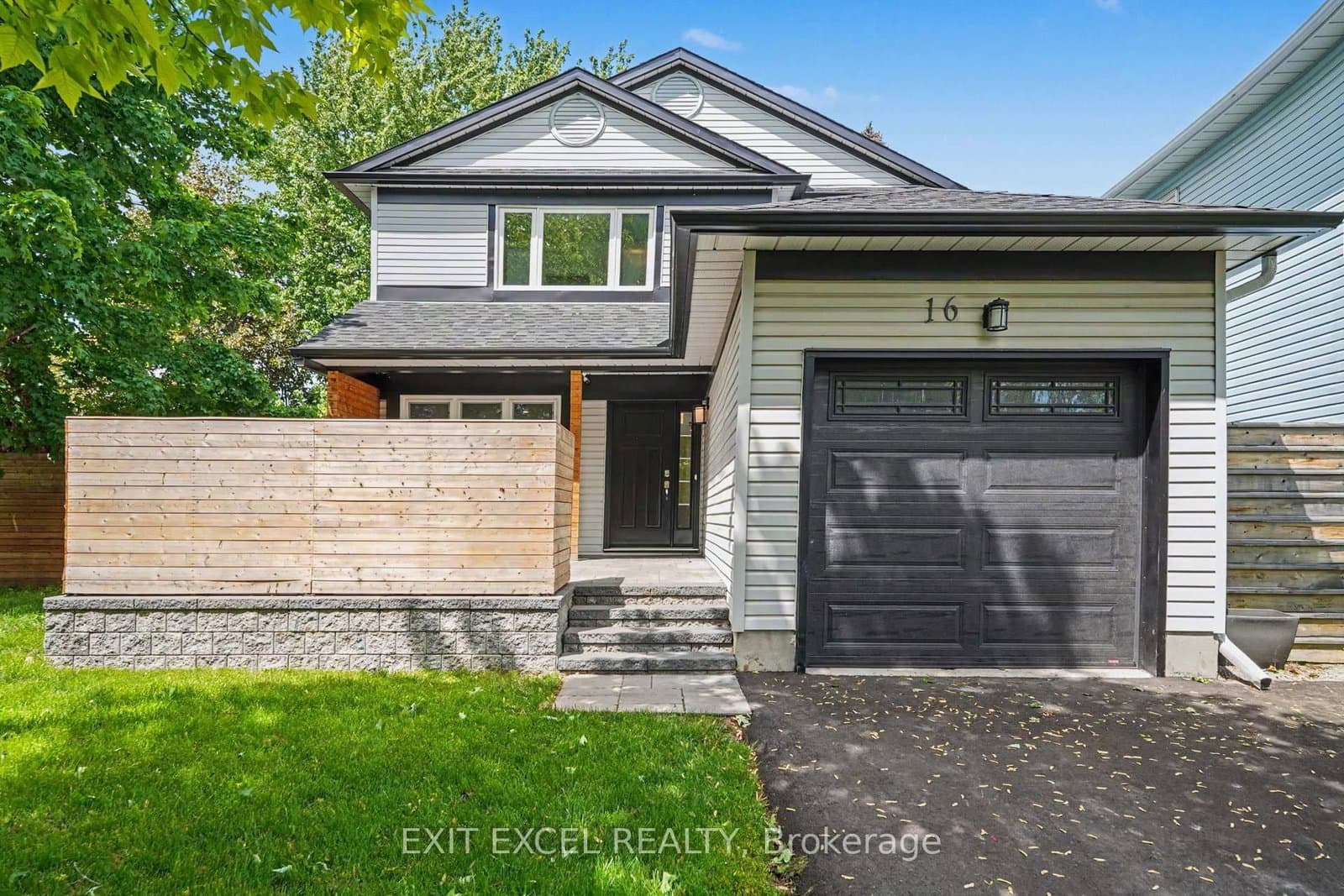 16 Lima Way, Ottawa, ON