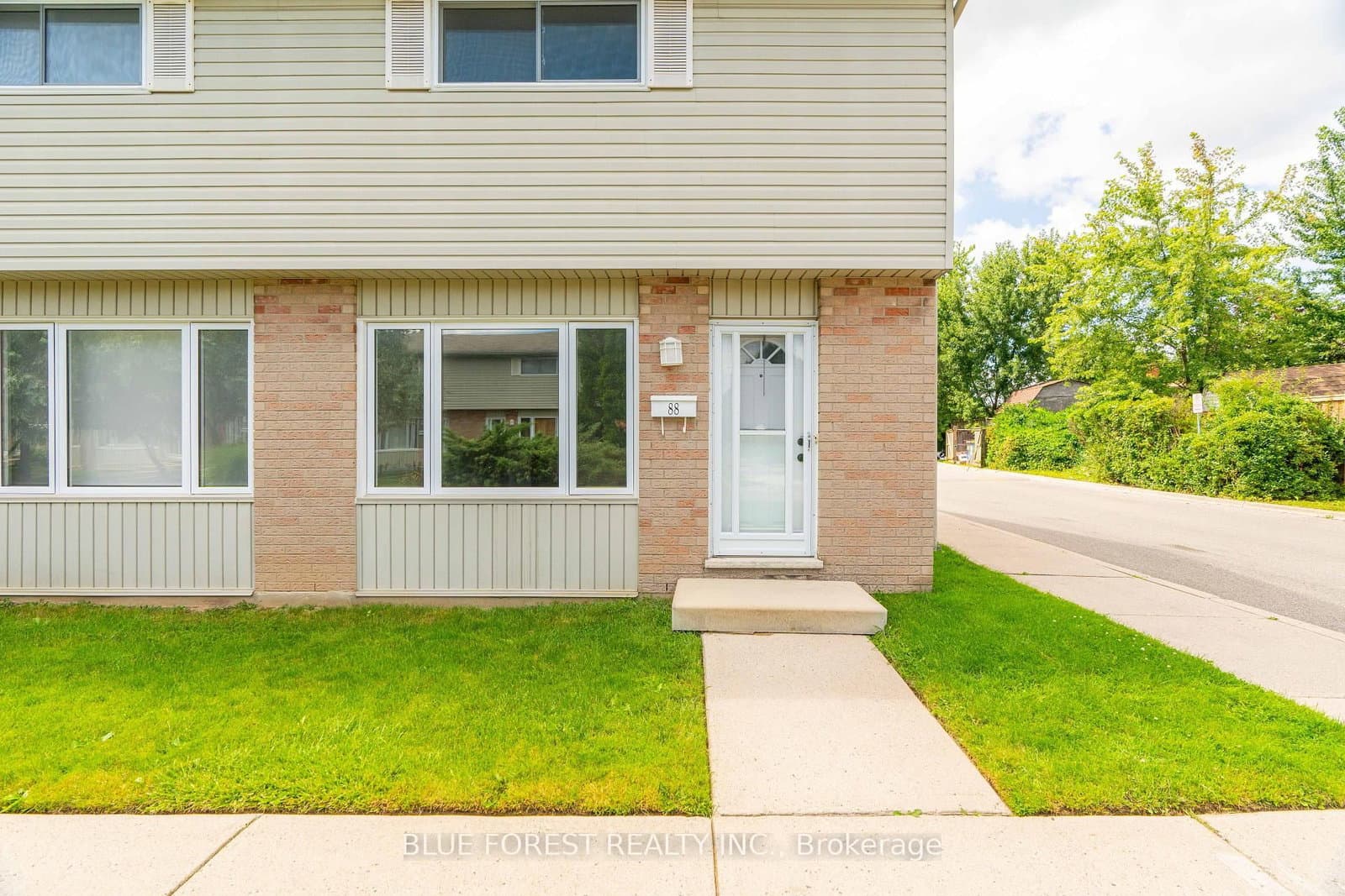 88 - 1095 Jalna Boulevard, London South, ON — photo 2