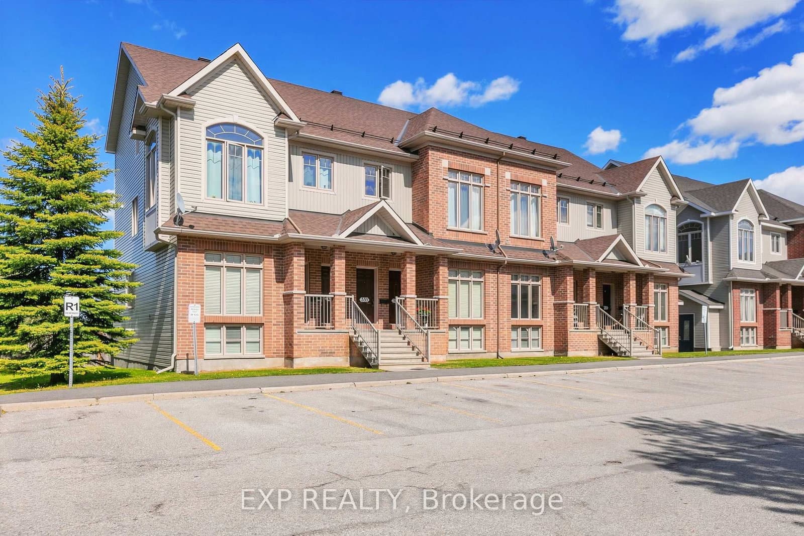555 REARDON Private, Ottawa, ON