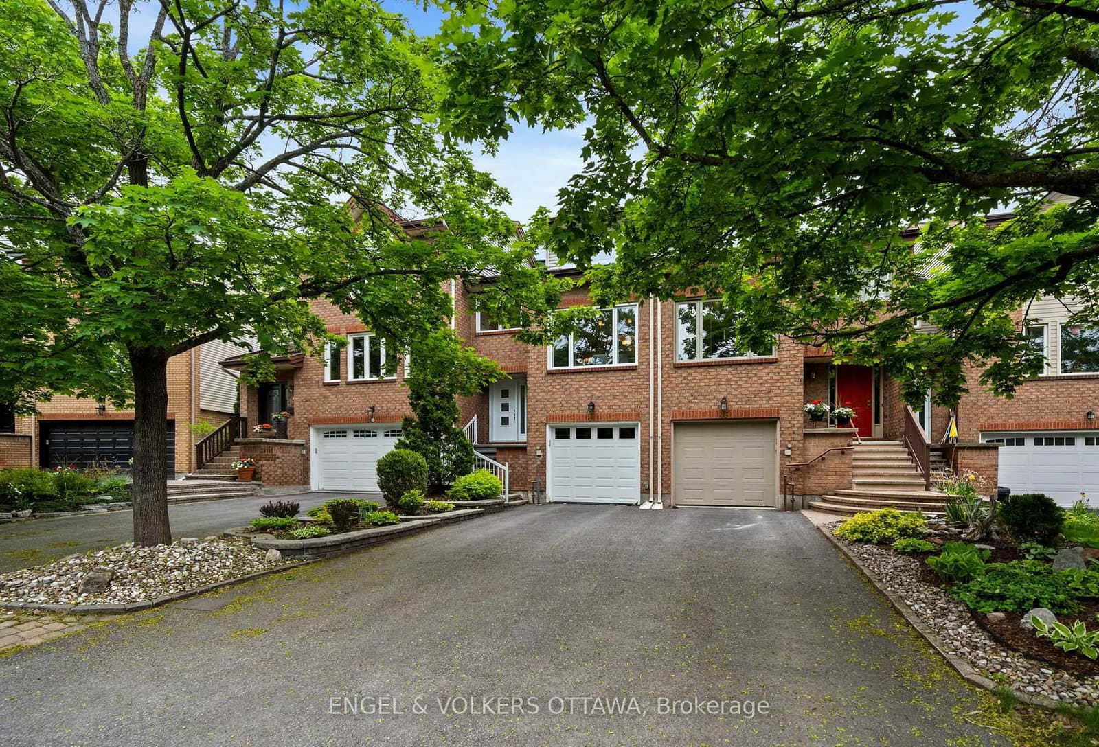 44 Dunbarton Court, Ottawa, ON