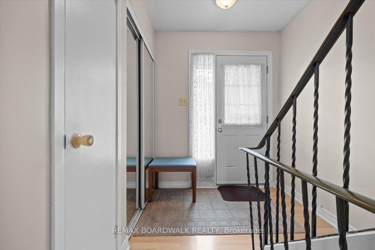 48 - 1828 Axminster Court, Ottawa, ON — photo 3