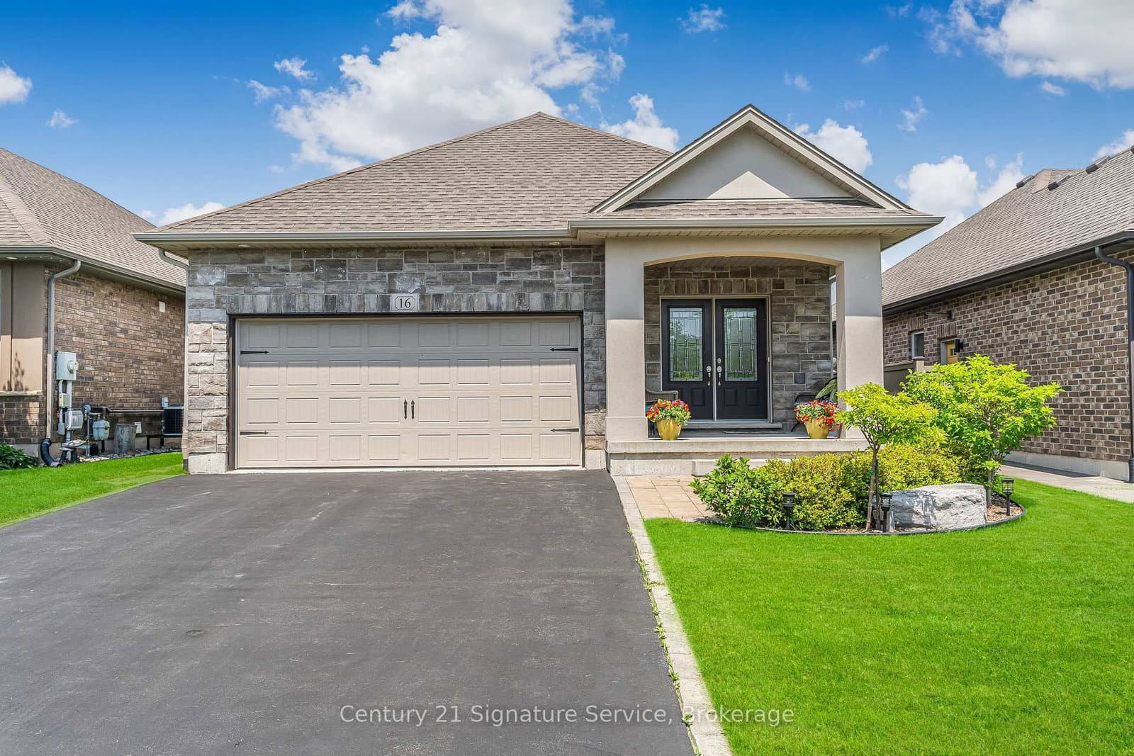16 Gaiser Road, Welland, ON