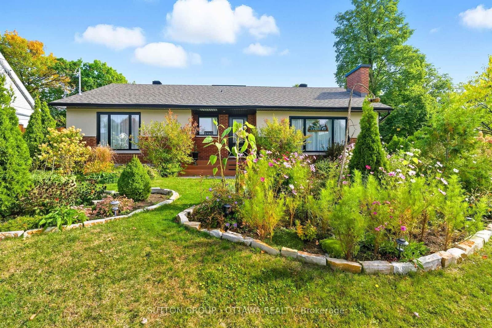 2461 Alta Vista Drive, Ottawa, ON