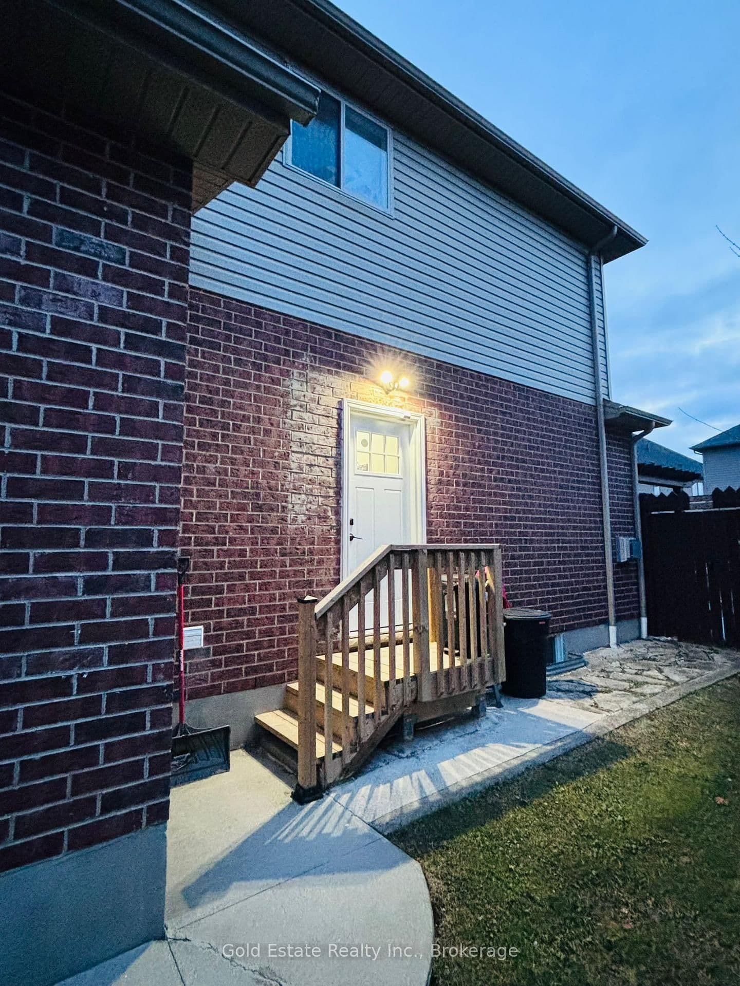 1377 Coronation Drive, London North, ON — photo 3