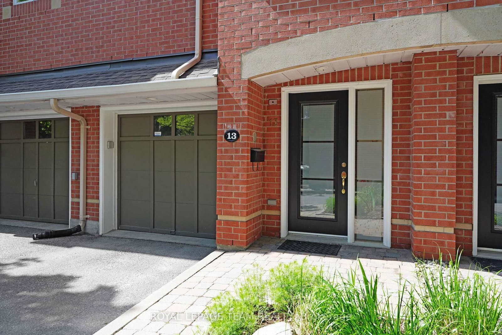 13 Oak Park Private, Ottawa, ON — photo 2