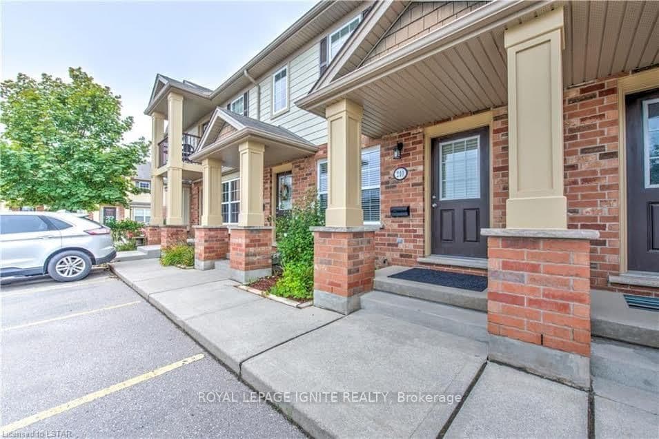240 - 3320 Meadowgate Boulevard, London South, ON
