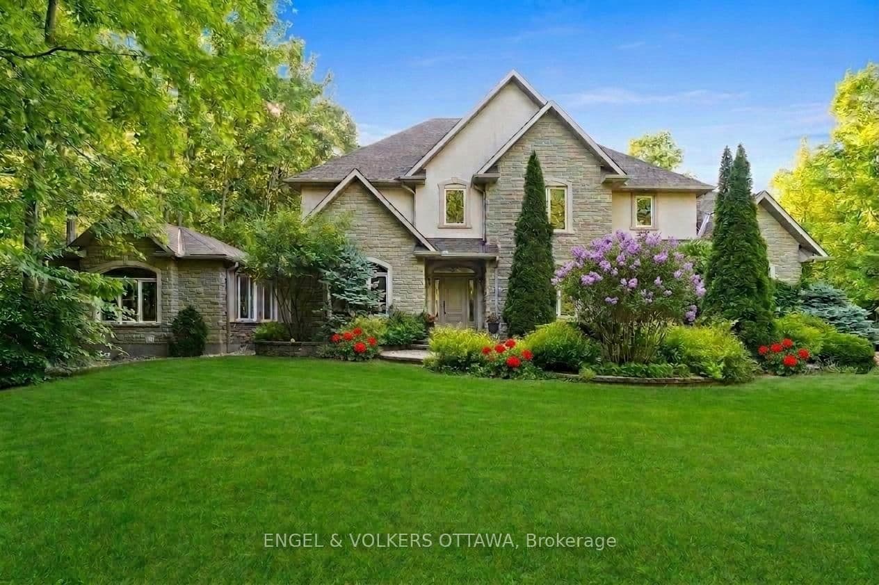 6005 Earlscourt Crescent, Ottawa, ON