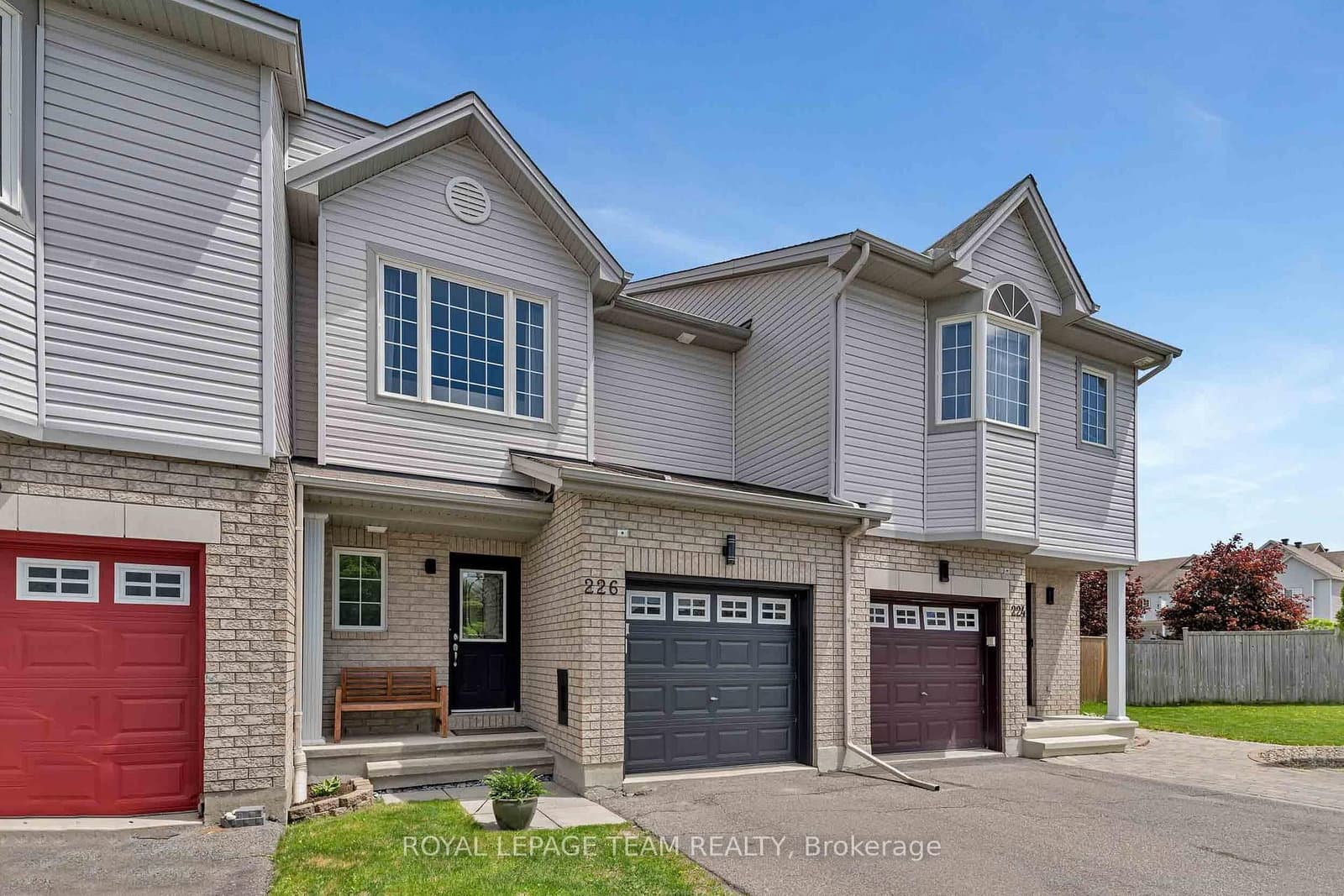 226 Arrita Street, Ottawa, ON — photo 2