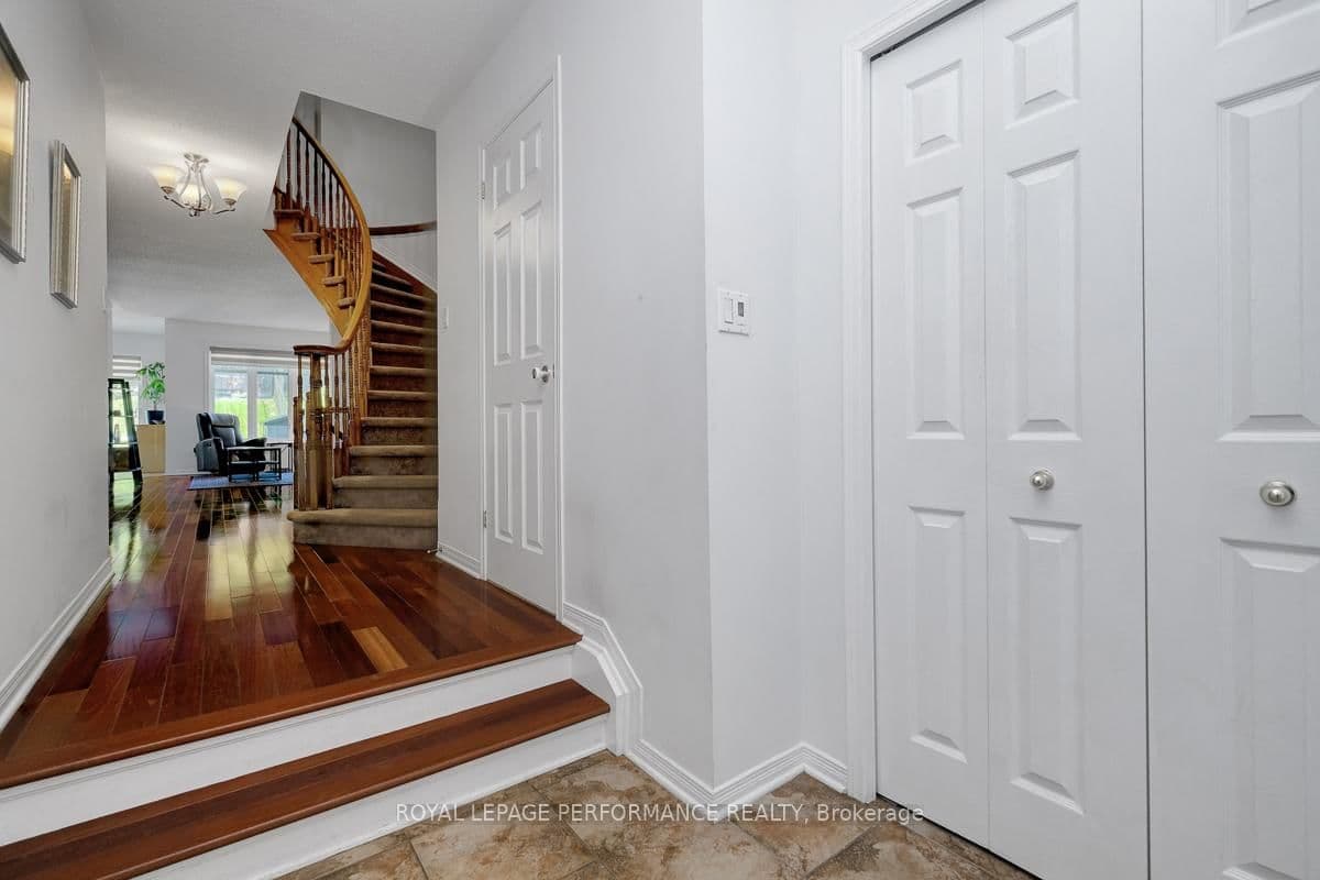 167 Duntroon Circle, Ottawa, ON — photo 2