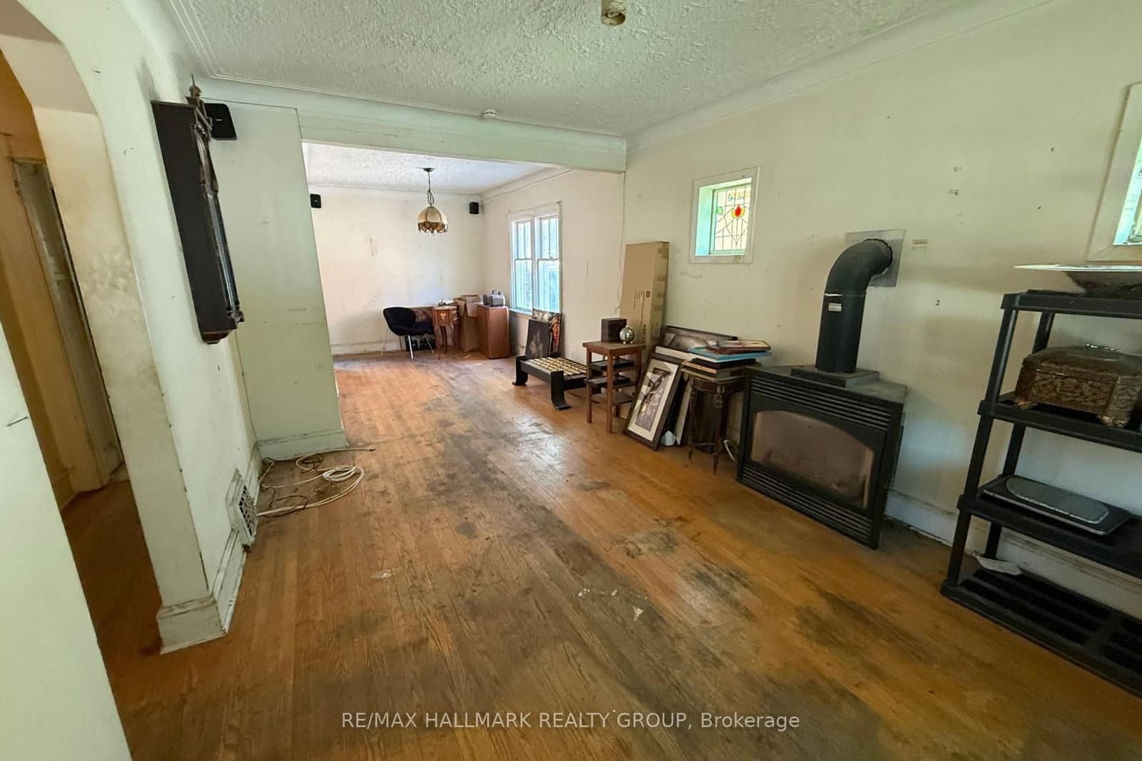 142 Clarendon Avenue, Ottawa, ON — photo 2