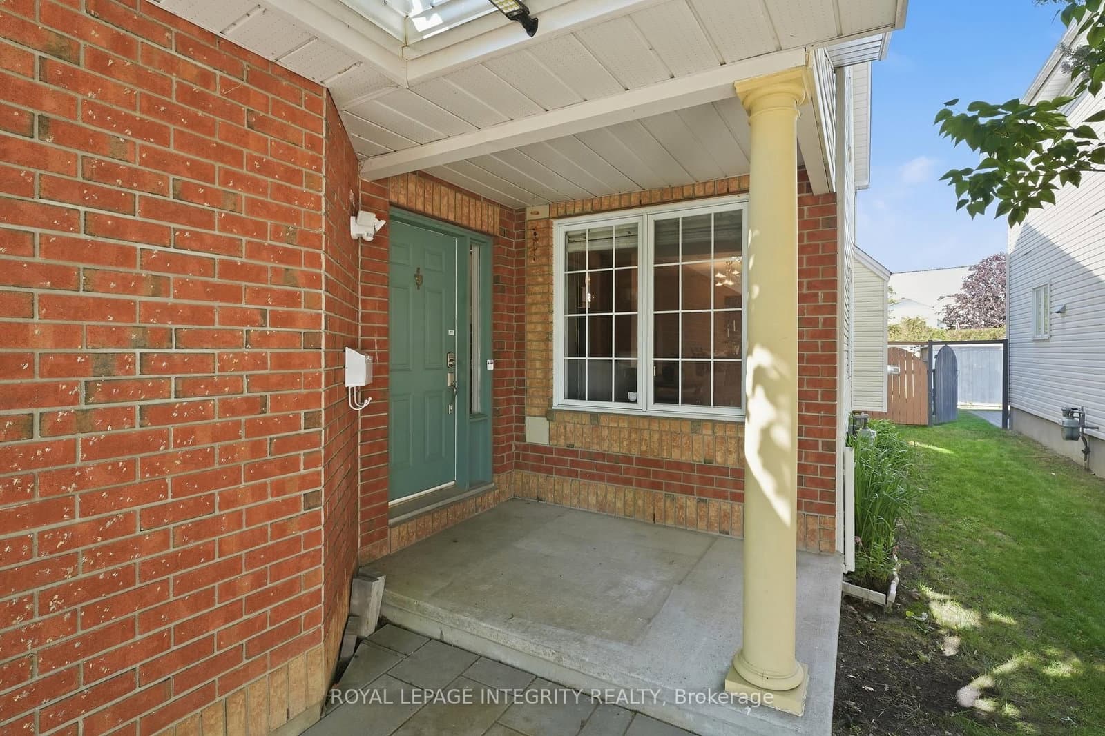 15 Halkirk Avenue, Ottawa, ON — photo 3