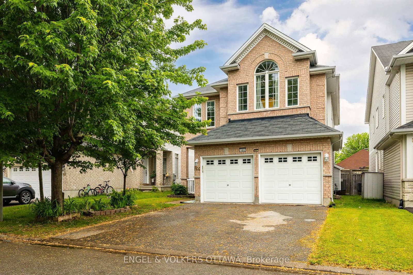 166 Macara Crescent, Kanata, ON