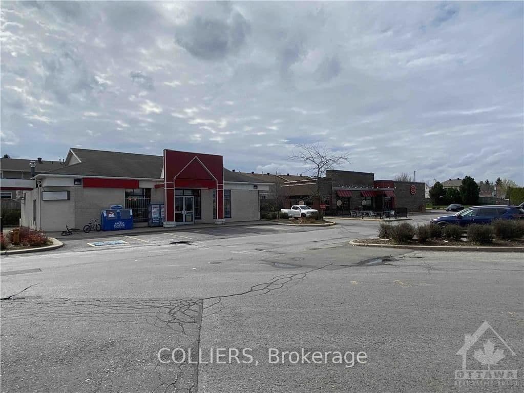 915 WATTERS Road, Ottawa, ON — photo 3